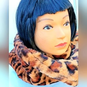 HOLLYWOOD CALI - Winter Neck Scarf